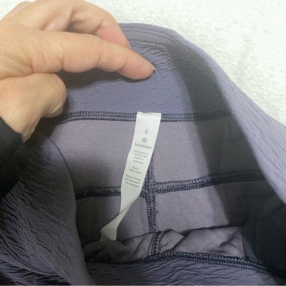 Lululemon Can You Feel The Pleat Crop Pant in Moonwalk Purple Size 4 - Picture 8 of 13